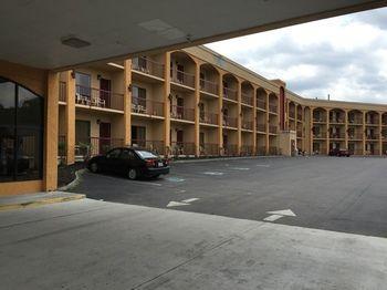 Smokies Inn & Suites Kodak Extérieur photo